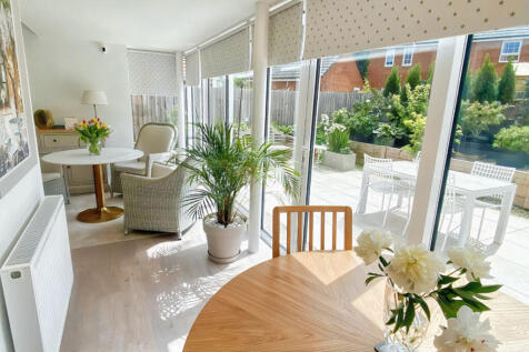 Dining Area 1