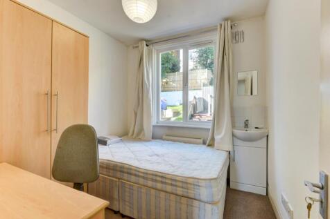 33 Stanmer Villas Bedroom 2