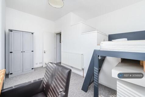 Bedroom 1 Raised Double Bed