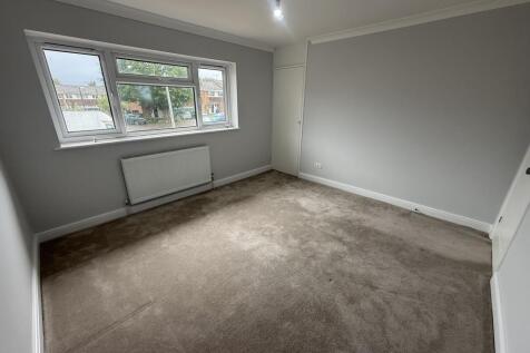 Radcot Close, Maidenhead, SL6 photo 3
