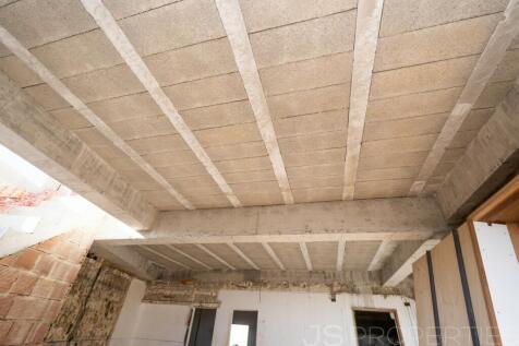 TOWNHOUSE IN CAMPANET WITH UNIQUE VIEWS