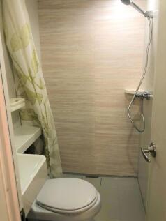 A neat and well-maintained bathroom featuring a...