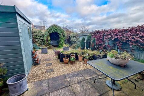 Ross Rear Garden.jpg