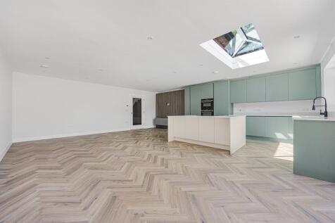 Kitchen/Dining/Famil