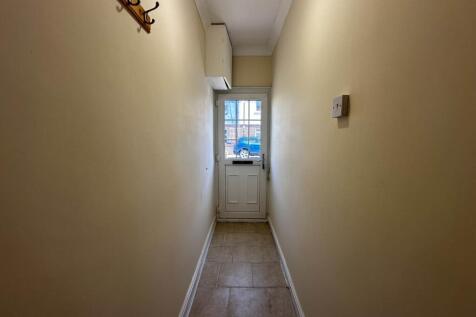 Lancaster Avenue, Grimsby photo 3