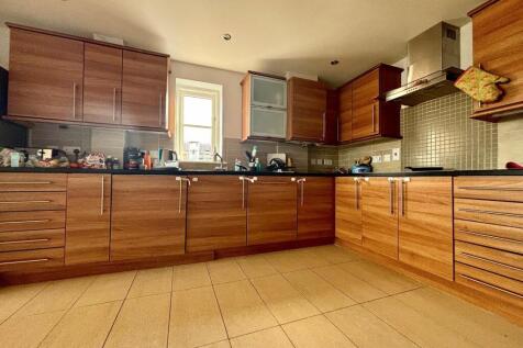 Flat 5 14 Fernhill Kitchen.jpg