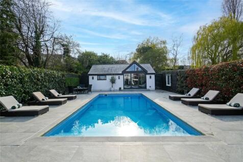 Pool/Summer House