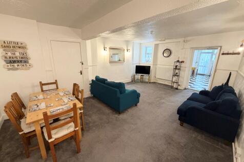 Lounge 1