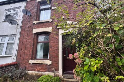2-bed terraced on Livesey Branch Road, Blackburn, £750/mo