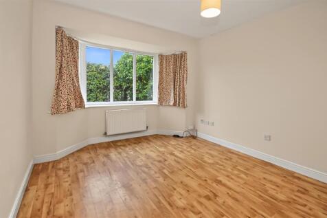 St Fremund Way, Leamington Spa photo 2