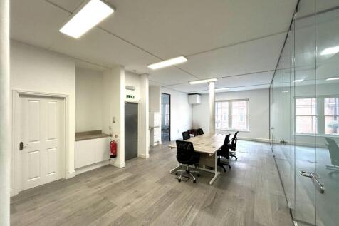 Interior 5.jpg
