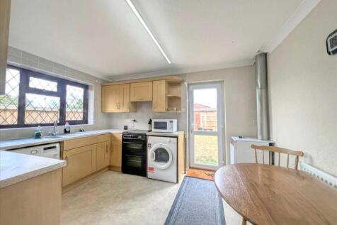 Kitchen /