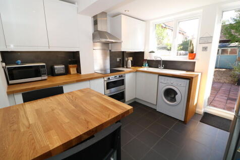 Middle Street, Brockham photo 3