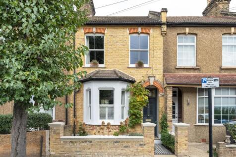 Cheneys Road, E11
