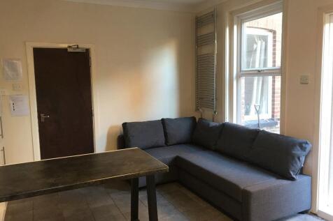 STUDENT FIVE DOUBLE BEDROOM, WINTON-P02762 photo 4