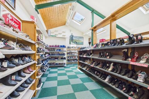 CAM04201G0-PR0094-STILL022