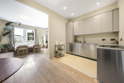 Kitchen / Reception