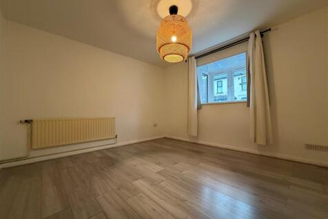 Principal Bedroom.jpg