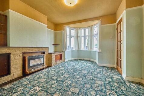 Lounge to Front