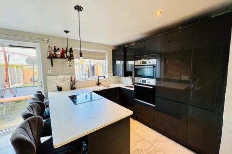 Cledwen Road, Broughton, Chester, CH4 0TH photo 3