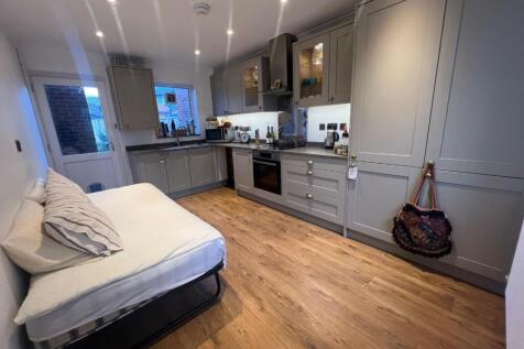 WhatsApp Image 2025-12-05 at 15.33.00 (1).jpeg