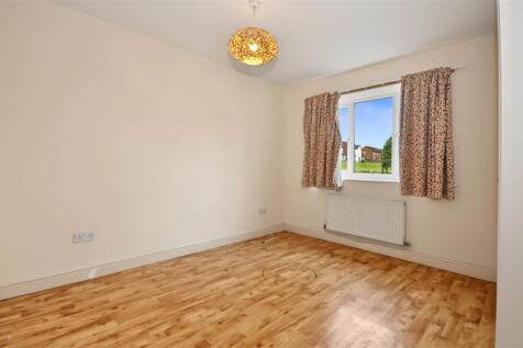 St Fremund Way, Leamington Spa photo 5