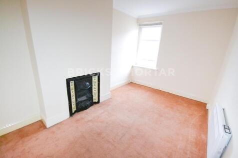 Earsdon Road, Shiremoor, Newcastle Upon Tyne, NE27 photo 4