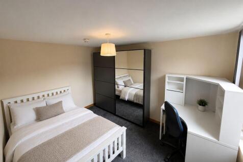 6 Bedroom House in NG7 1NY