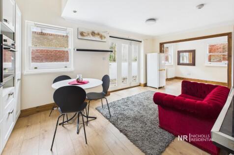 Worple Road, Epsom, Surrey. KT18 photo 4