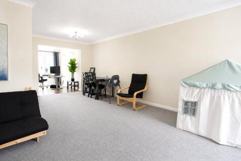 Treesmill Drive, Maidenhead, Berkshire, SL6 photo 4