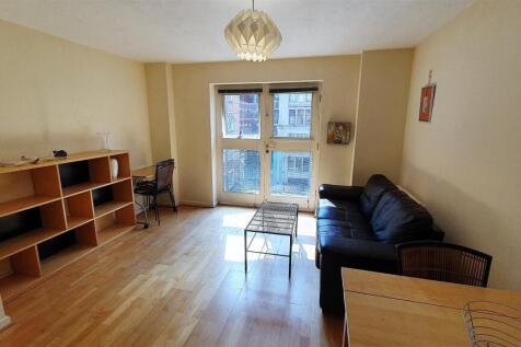 VENICE COURT, M1 7AX photo 3