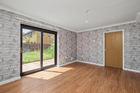 5 Guttmann Road, Aylesbury, Buckinghamshire, HP21 9PA