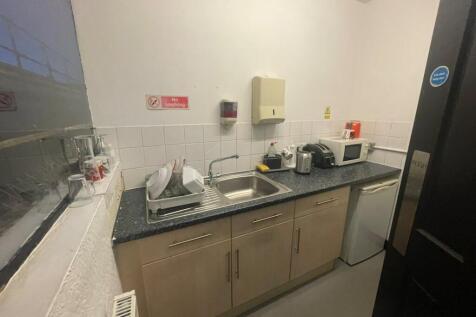 Shared Kitchen - 1st Floor.JPEG