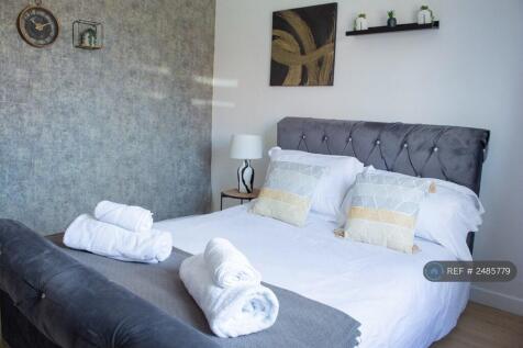 Mesh Accommodation Comfortable, And Move-In Ready