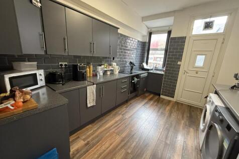 Harley Avenue, Victoria Park, £148pppw photo 4