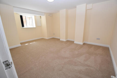 Railway Road, Urmston, M41 photo 5