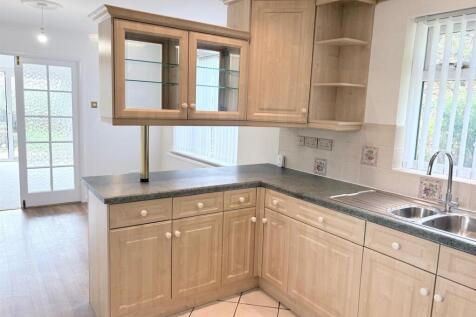 Glebe Close, Glenfield, Leicester photo 3