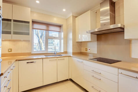 Flat 4, 95 Avenue Ro