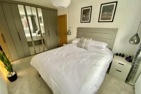 Bramleys Estate Agents - Fernhurst Road - Mirfield