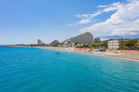 villeneuve-loubet marina plage mer sable baie des 
