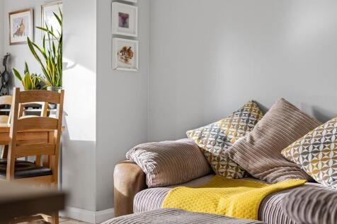 Kitchen/Dining/Sitti