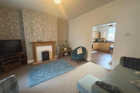 Front room 2.jpeg