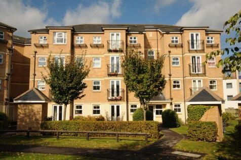 3-bed flat on Venneit CloseRoger Dudman WayOxford, £1,050/mo
