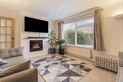 12 Somerset Close-010.JPG