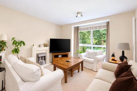 Cardwell Crescent, Ascot, Berkshire, SL5 photo 2