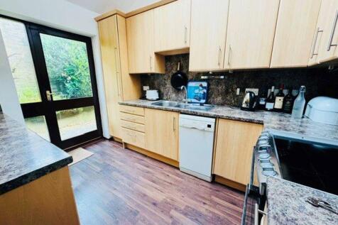 23 Roan Mews, Macclesfield, SK11 7AZ photo 4