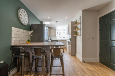 Flat 1, 123 Walter Road Kitchen 1