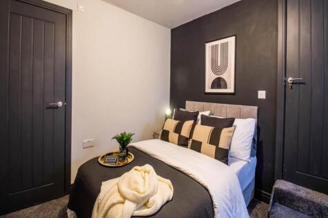 1 Highfield Avenue R