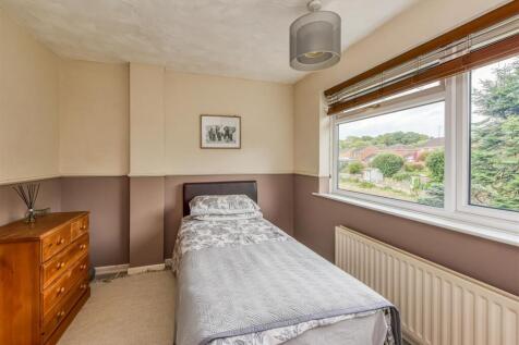 6 St Johns close-Bedroom 4.jpg