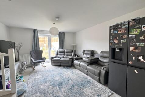 Saddleback Close, Morley, LEEDS photo 3